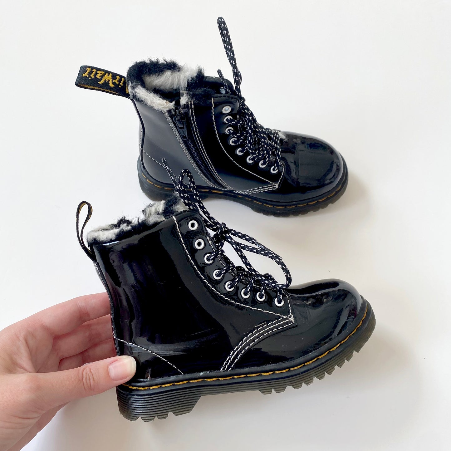 Dr Martens 1460 junior faux fur lined black patent boots UK size 8