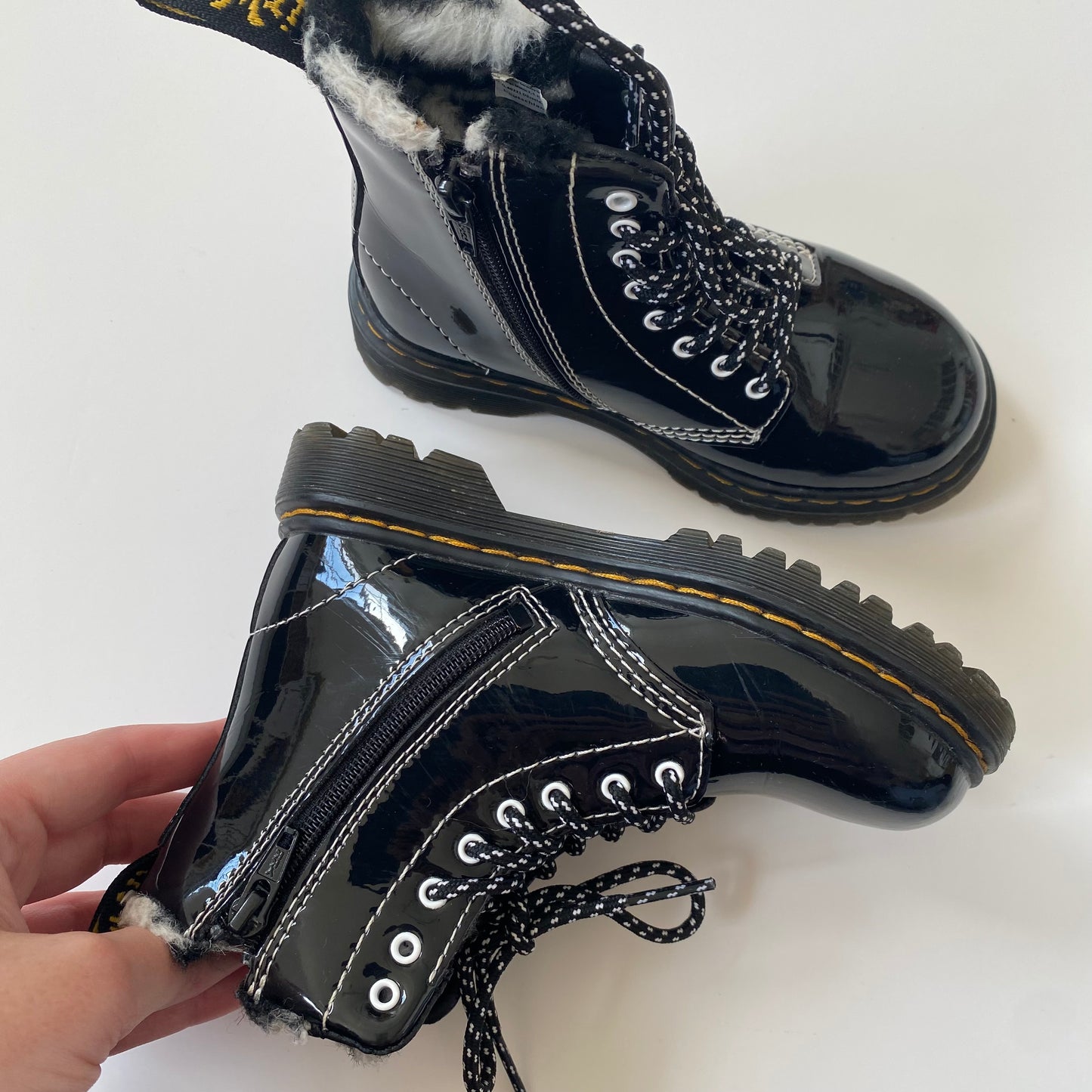 Dr Martens 1460 junior faux fur lined black patent boots UK size 8