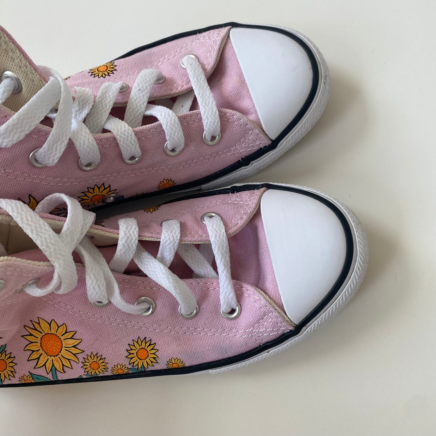 Converse sunflower pink junior UK size 2