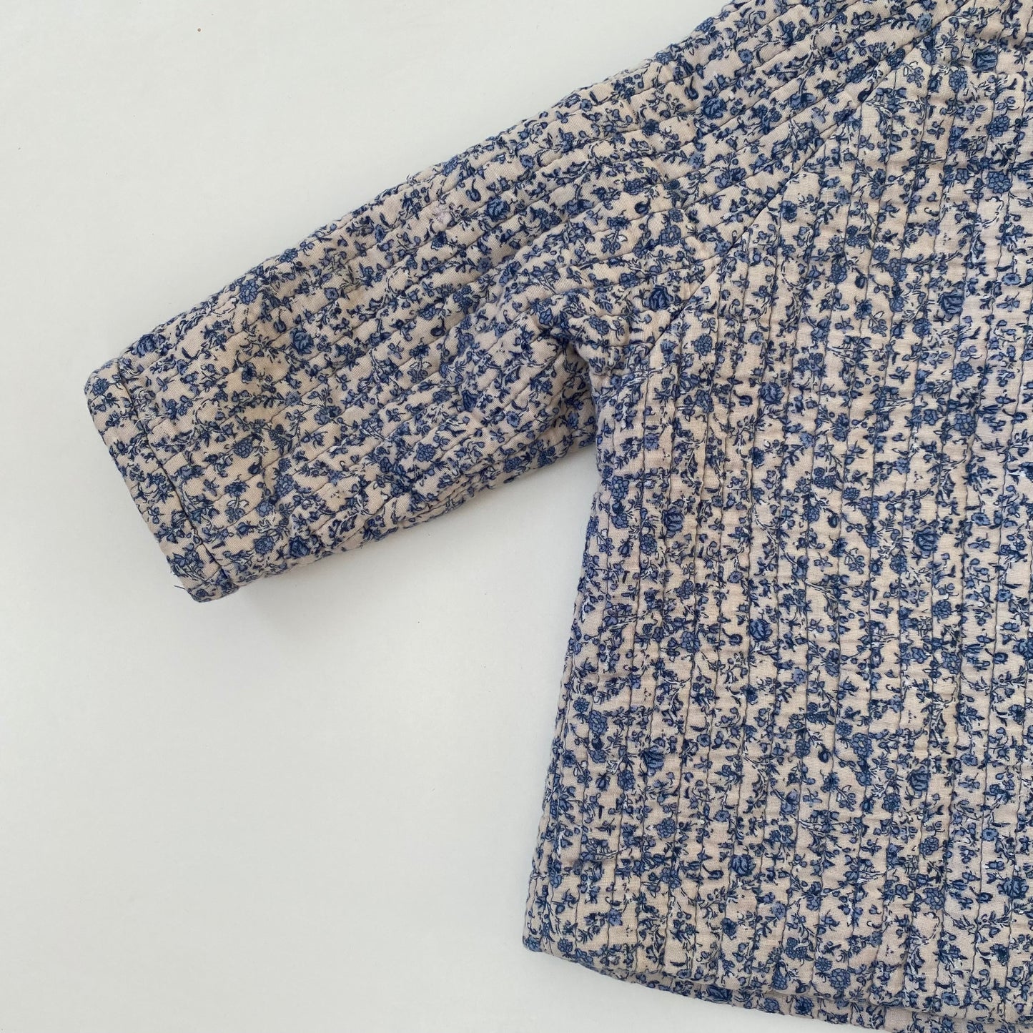 3-4Y Zara quilted jacket with blue flowers