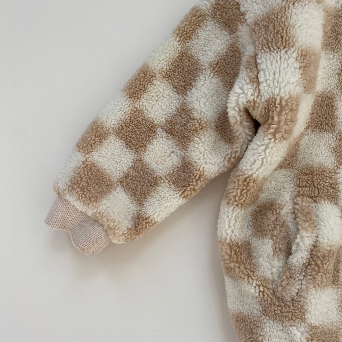 7-8Y Hunter + Rose beige checkerboard teddy fleece