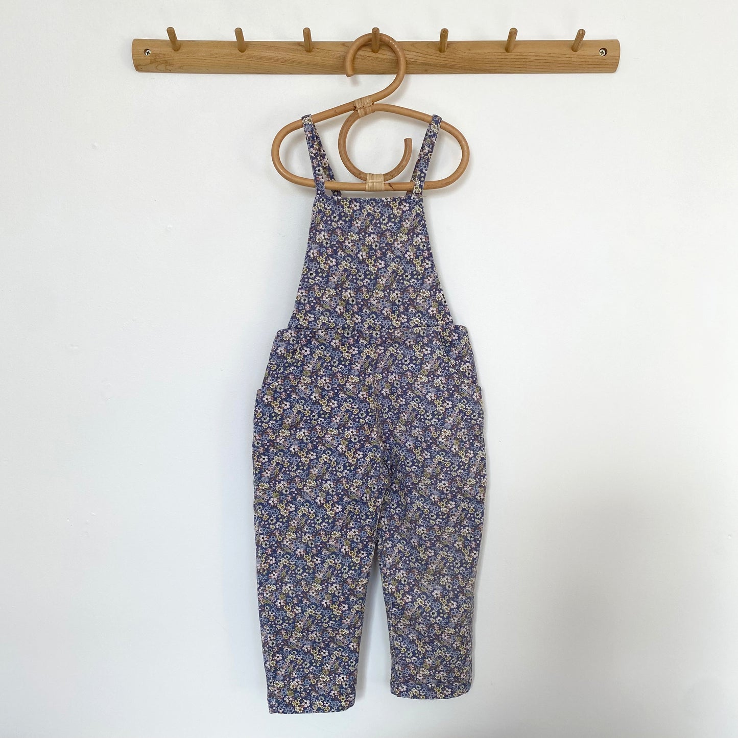 3-4Y Zara blue ditsy floral dungarees