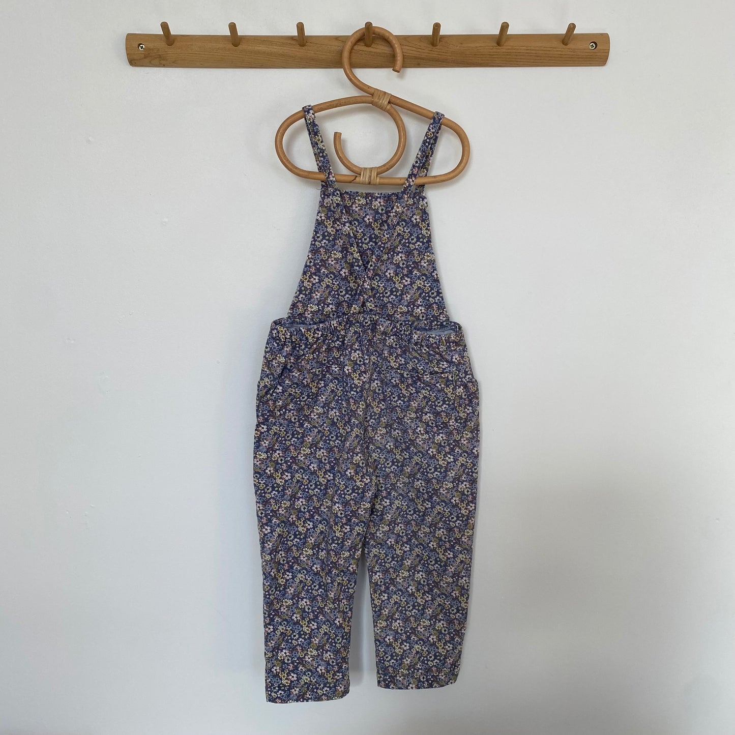 3-4Y Zara blue ditsy floral dungarees