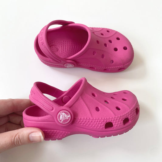 Crocs classic hot pink size C6/7